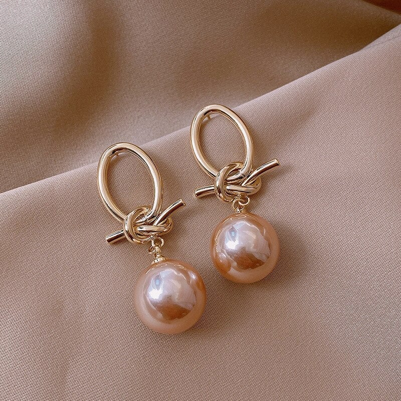 Kylie | Vintage Gold Pearl Earrings