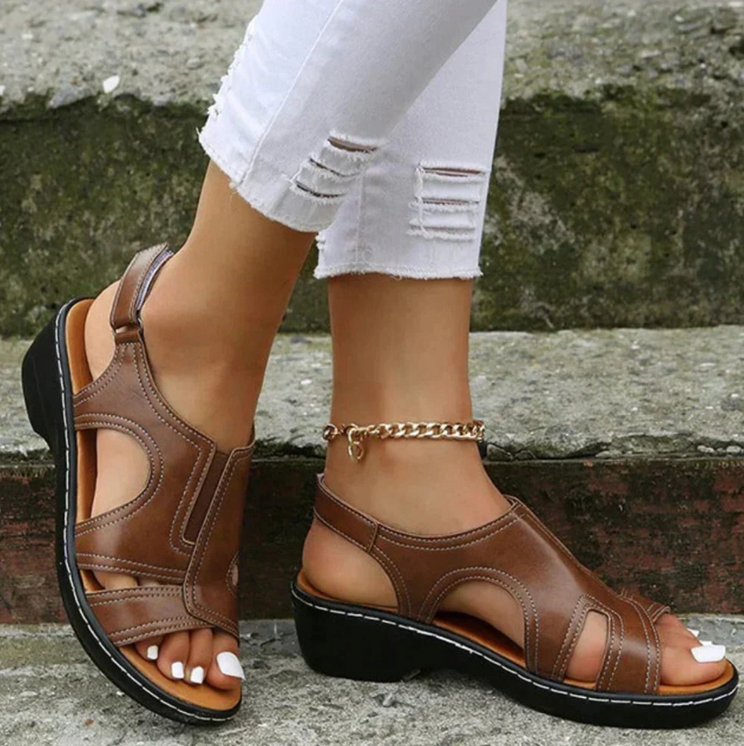 Lunaria | Leather Sandals