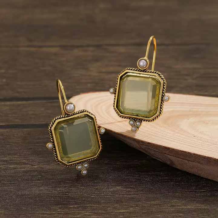 Mable Vintage Earrings with Green Stone and Pearl