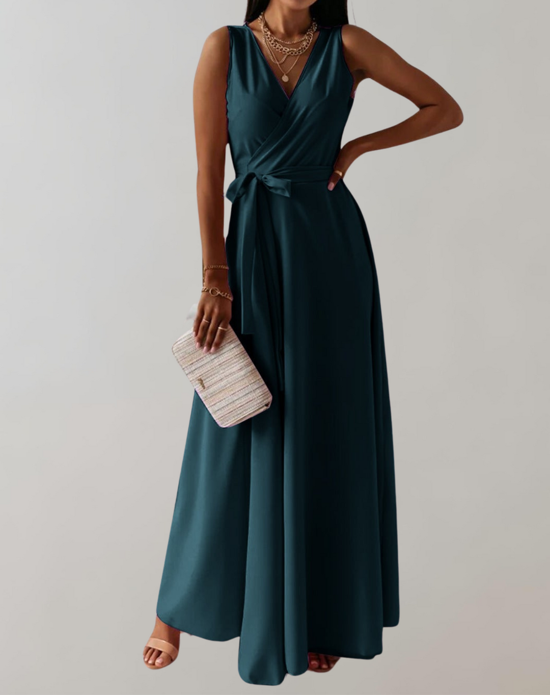 Izora - Elegant V-Neck Sleeveless Gown