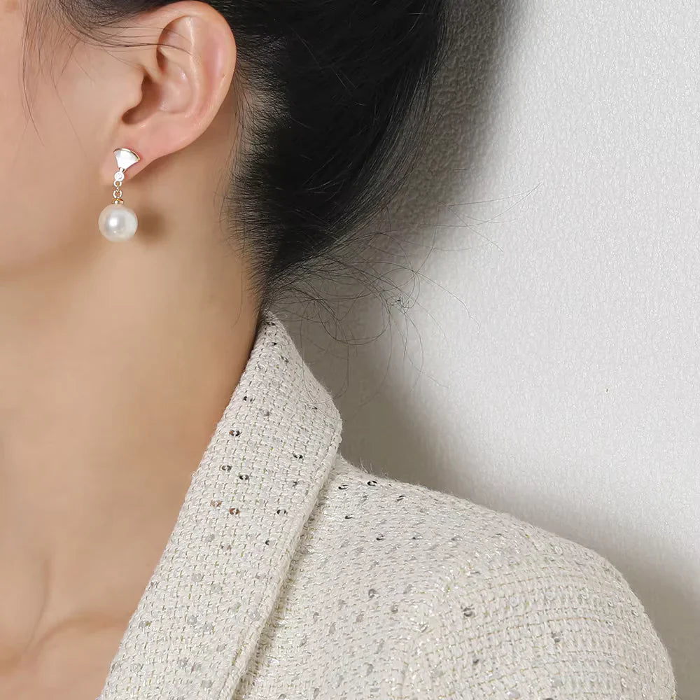 Claire | Retro Silver Pearl Earrings