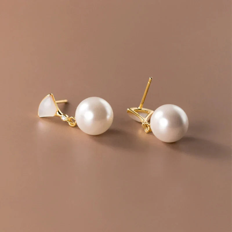 Claire | Retro Silver Pearl Earrings