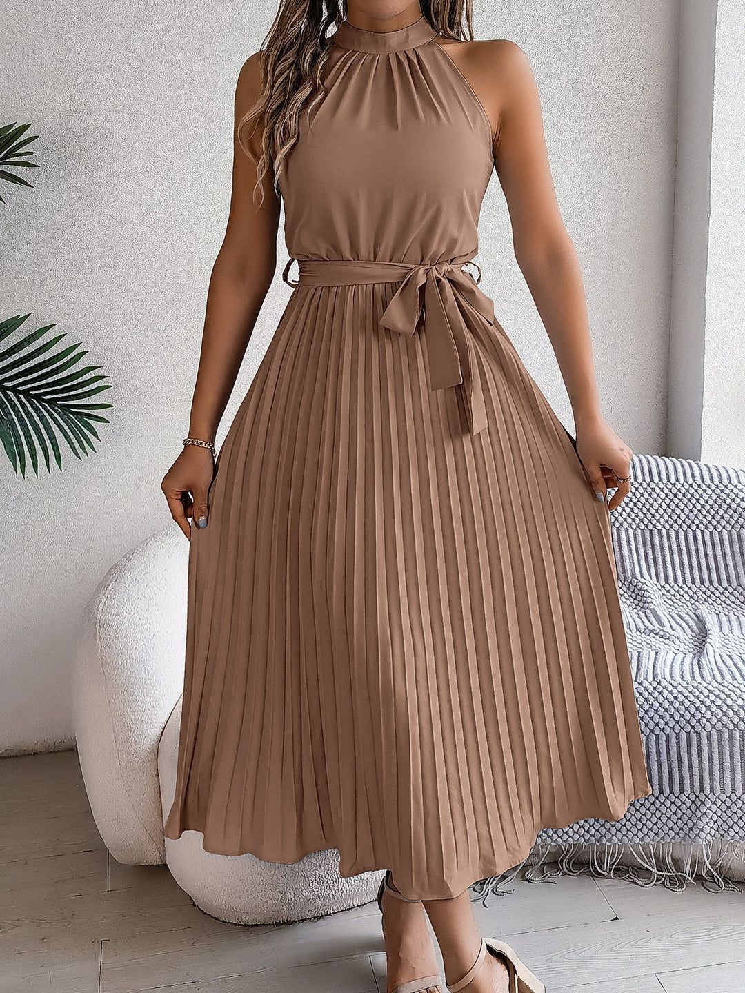 Kelina - Pleated Waist Retro Summer Dress
