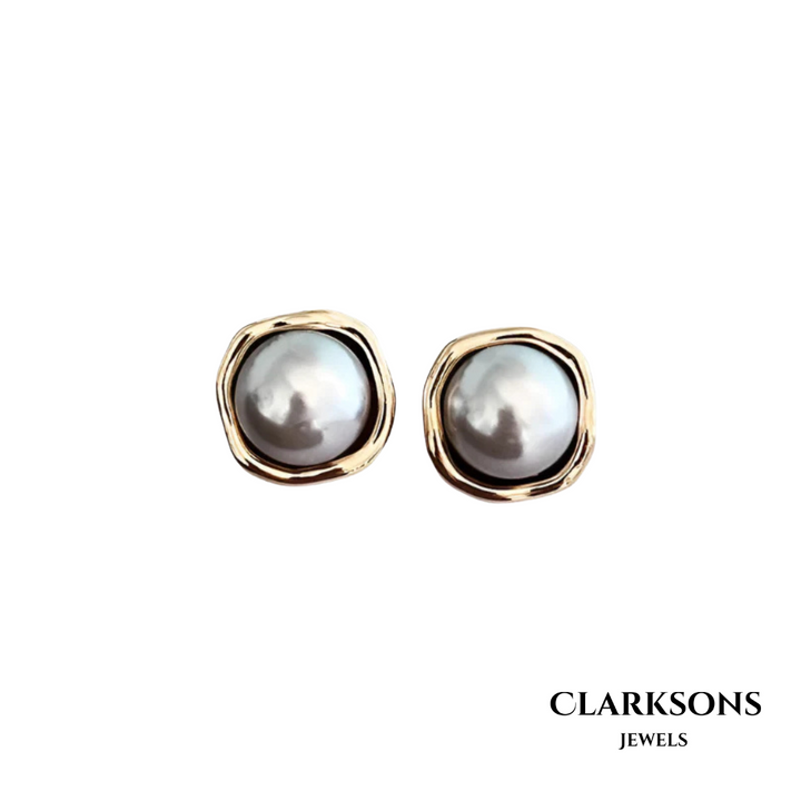 Kassandra | Vintage and Elegant Black Pearl Earrings