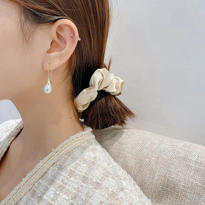 Casey | Pearl Drop Earrings