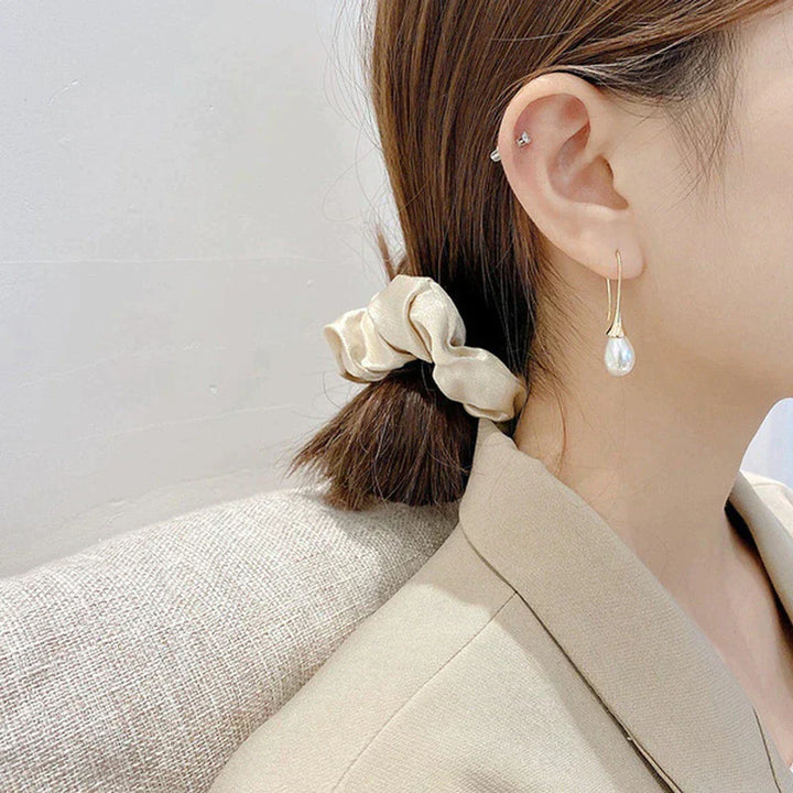 Casey | Pearl Drop Earrings