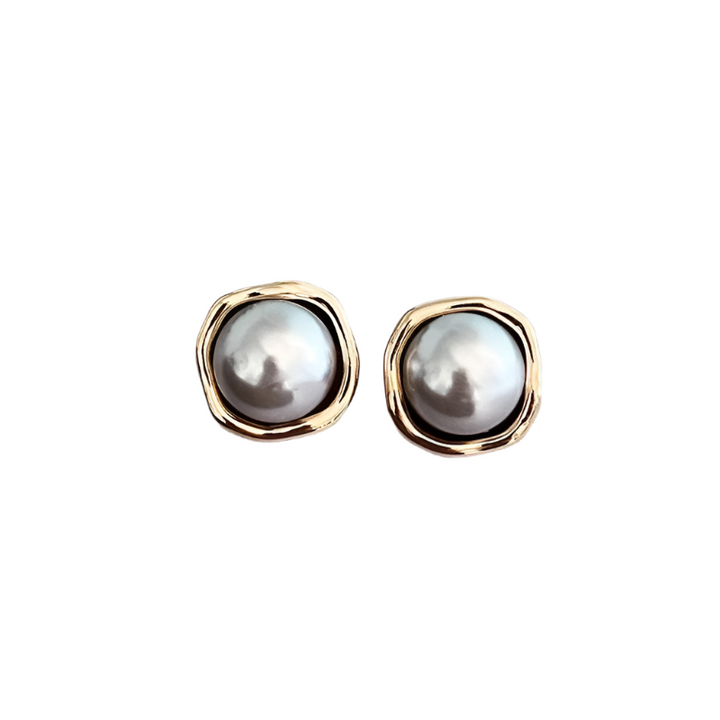 Kassandra | Vintage and Elegant Black Pearl Earrings